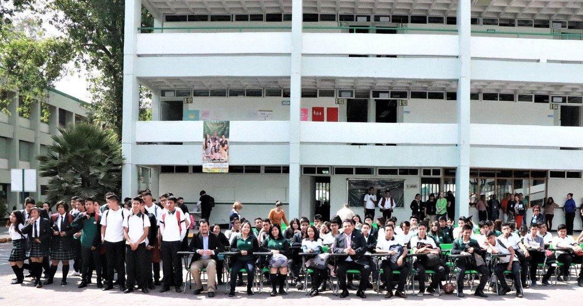Los llamaron “bandidos” en un podcast y dos alumnos del Conalep respondieron desde el taller: hasta Sheinbaum los felicitó